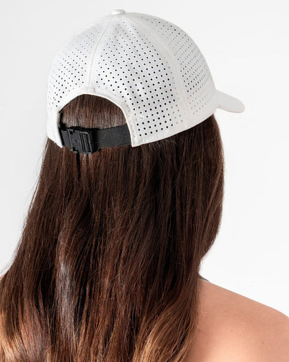 Gorra Perforada